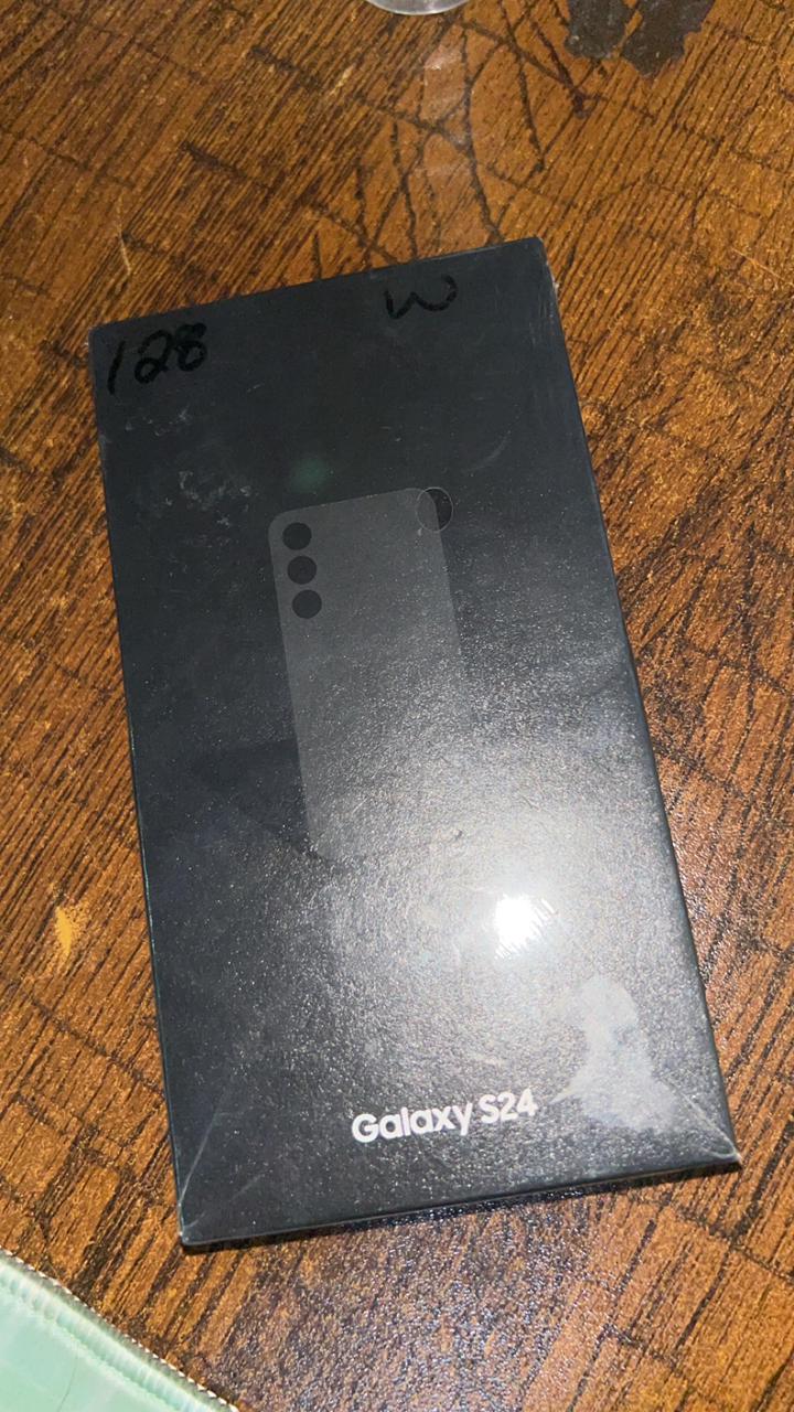 Samsung Galaxy S24 Black ⚫️ | 8GB + 128GB | Non PTA | Box Packed